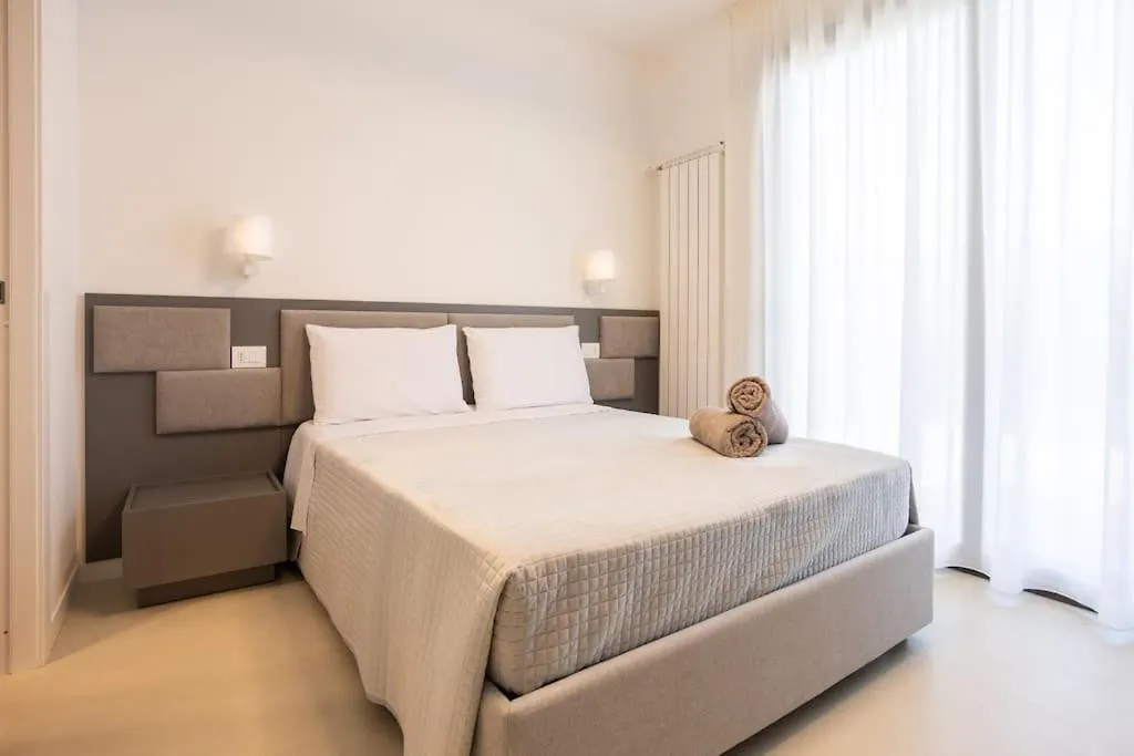 Luxury Jacuzzi Villa Nettuno 팔레르모 0*,  이탈리아