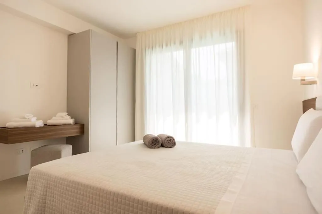 Luxury Jacuzzi Villa Nettuno Palermo Italy