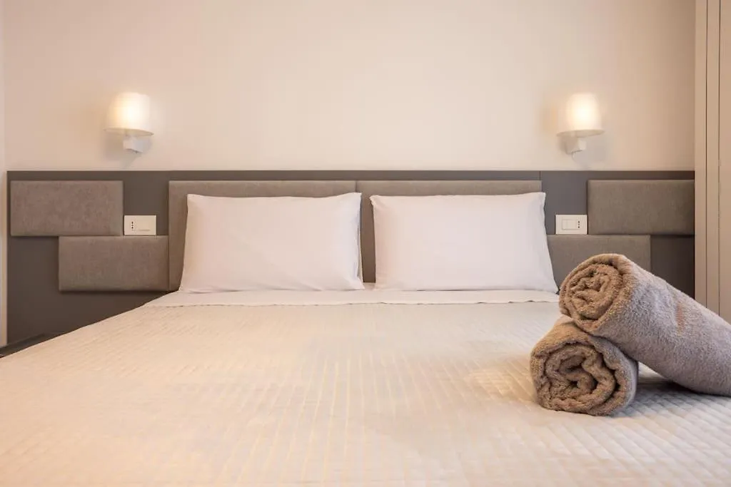 Luxury Jacuzzi Villa Nettuno Palermo 0*,  Italy